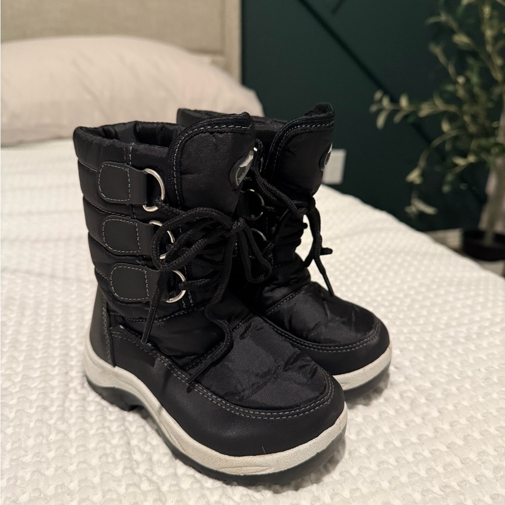 Toddler snow boots size 7
